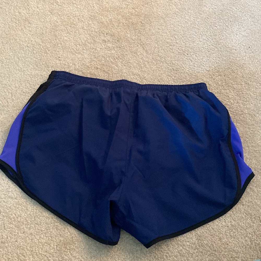 Nike running shorts with built in undershorts lining size small - Picture 7 of 9